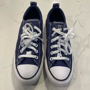 NWT Converse Madison Shoe Size 7